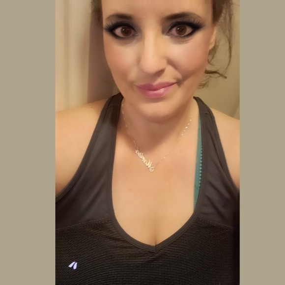 Meet your Posher, Marisa! NOT FOR SALE - Picture 7 of 12